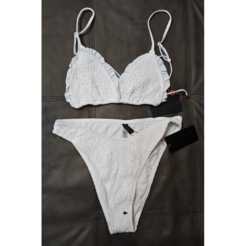 Жіночий купальник жатка, розмір верх - 12, низ -14